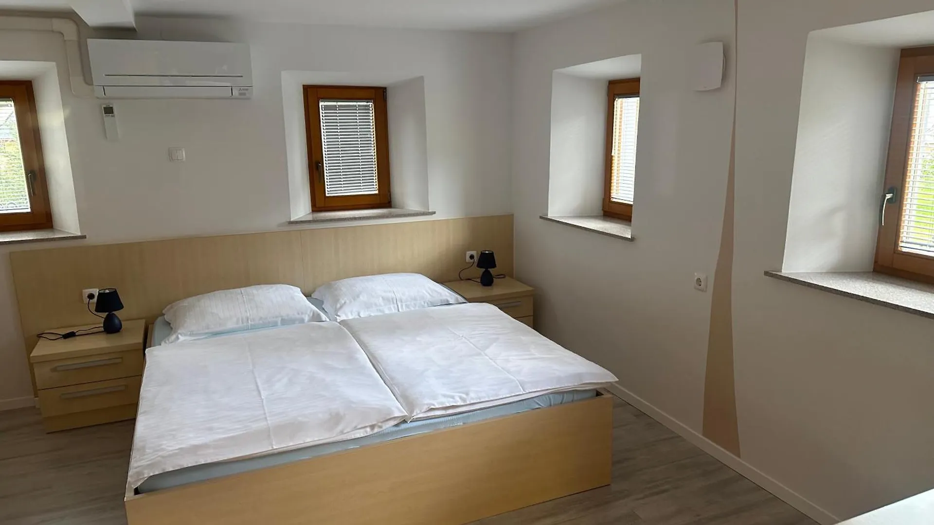 Domacija Vodnik & Apartments Cerklje na Gorenjskem Hotel