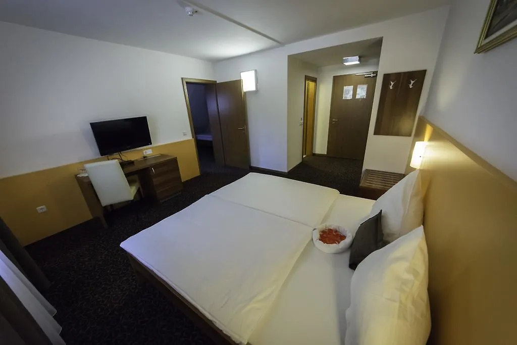 Hotel Domacija Vodnik & Apartments Cerklje na Gorenjskem